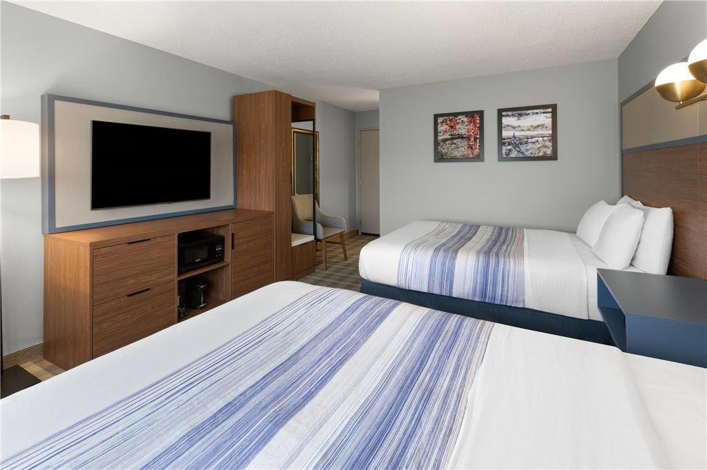 AmericInn by Wyndham Chippewa Falls - photo 17