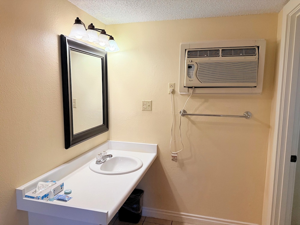 Timbers INN and Suites - photo 30