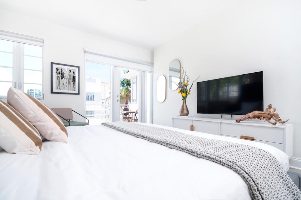 Luxuri Suites - photo 24