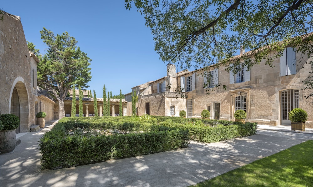 Les Maisons de l’Hôtel Particulier in Saint-Remy-De-Provence, France