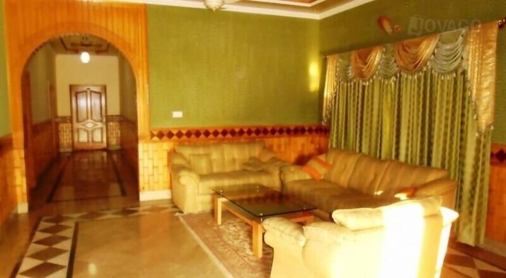 Falcon Hotel — Abbottabad — photo 2
