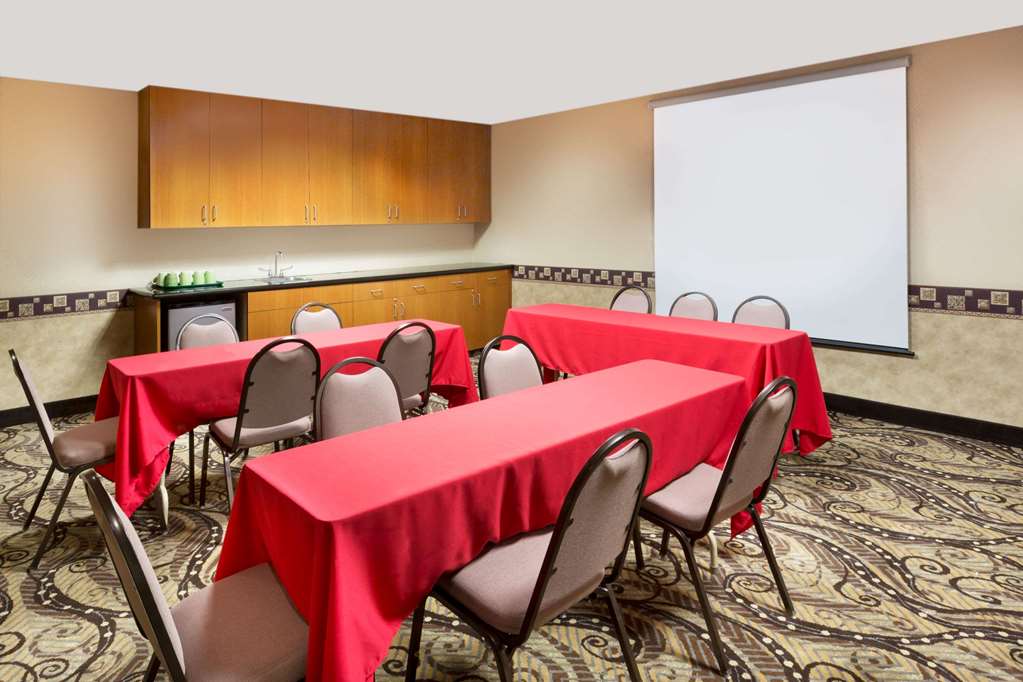 Hawthorn Suites by Wyndham Rancho Cordova Folsom - photo 14