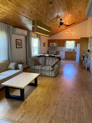 Loft apartment in Kensington — 4-Star Luxury Hotel in Kensington, Canada