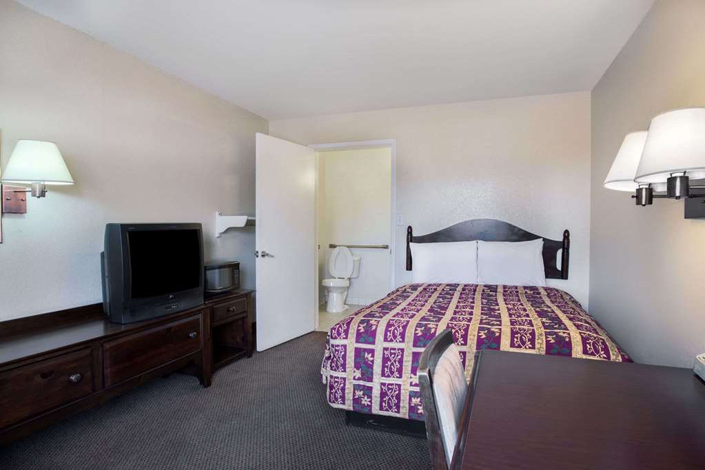 Knights Inn Mesa - photo 7
