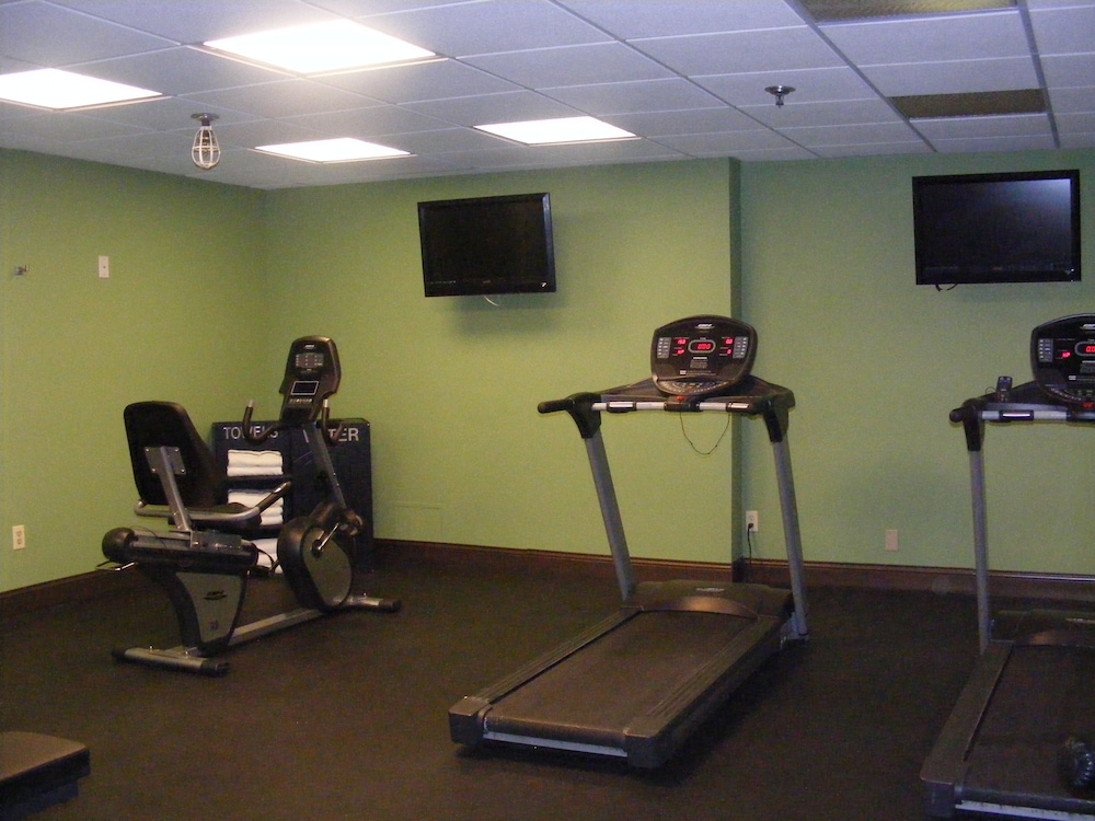 Albany Airport Inn - photo 18
