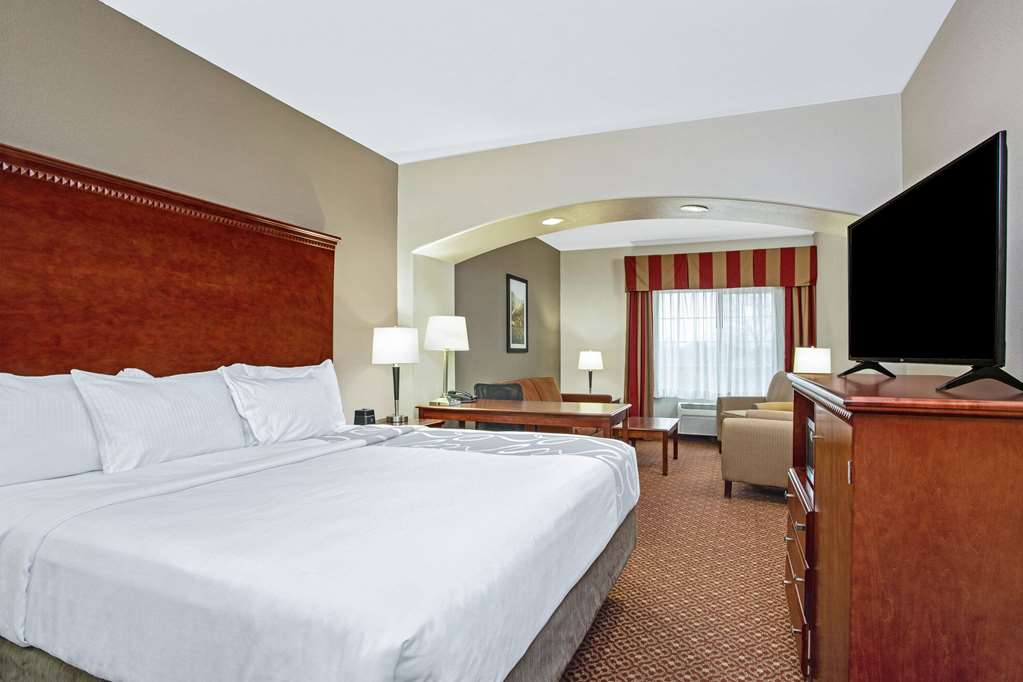 La Quinta Inn & Suites by Wyndham Fairfield TX - photo 44