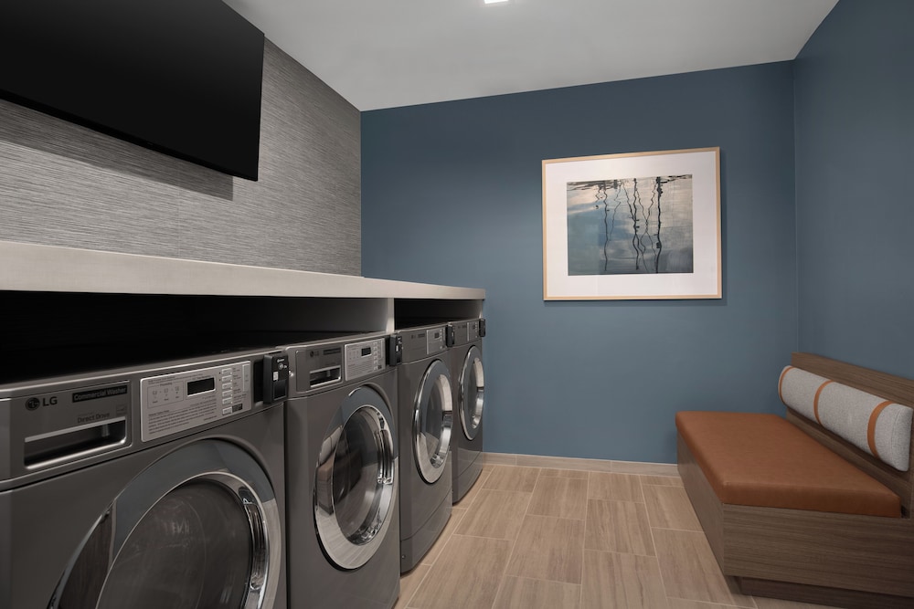 Homewood Suites By Hilton Portsmouth Downtown - photo 31