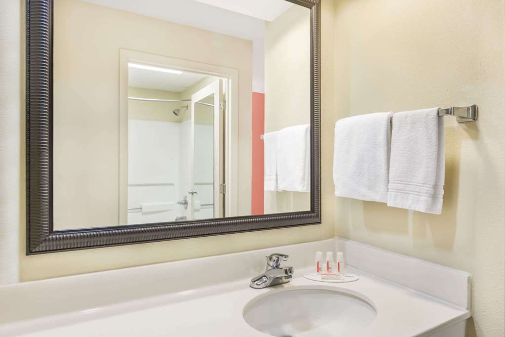 Days Inn by Wyndham Shallotte - photo 14