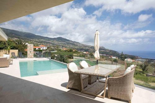 Villa Ohana — 4-Star Luxury Hotel in Estreito Da Calheta, Portugal