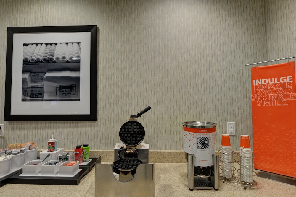 Hampton Inn & Suites Denver Airport Gateway Park - photo 46