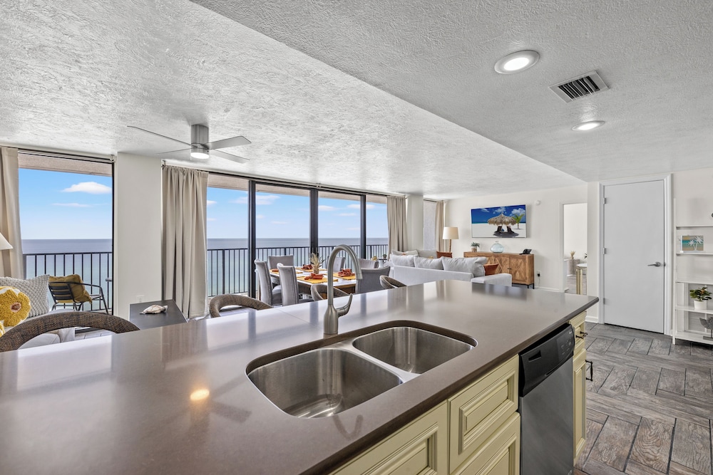Sandpiper Beacon Beach Resort - photo 194
