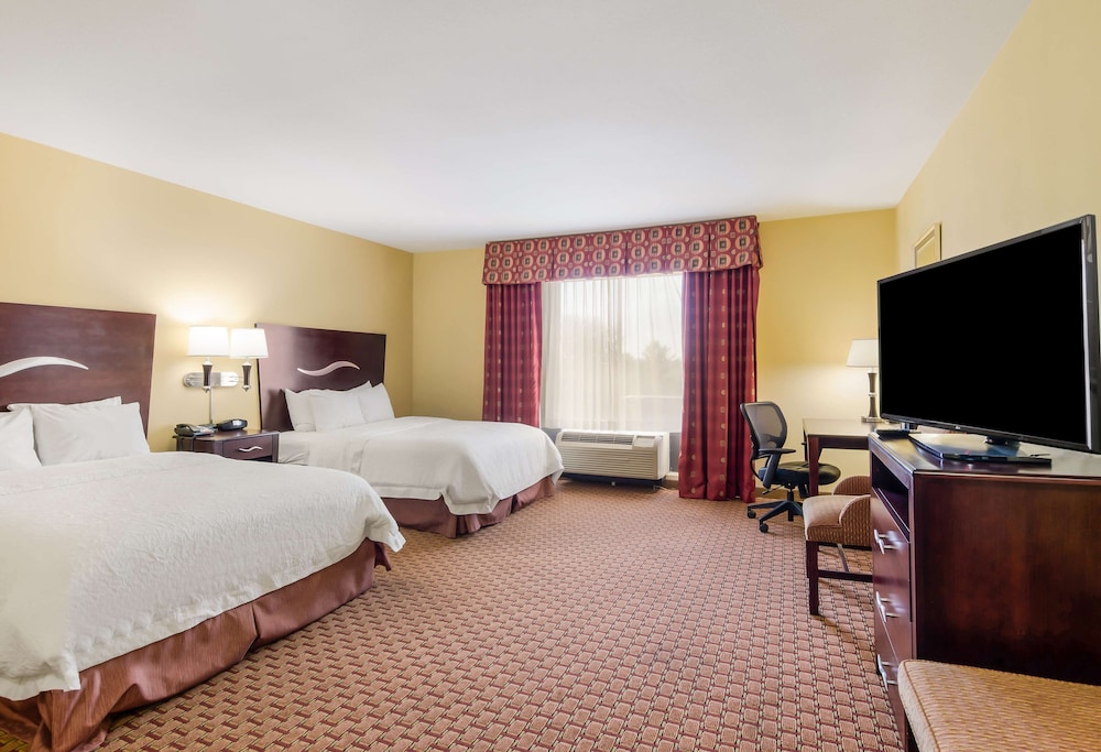 Hampton Inn Galax - photo 11