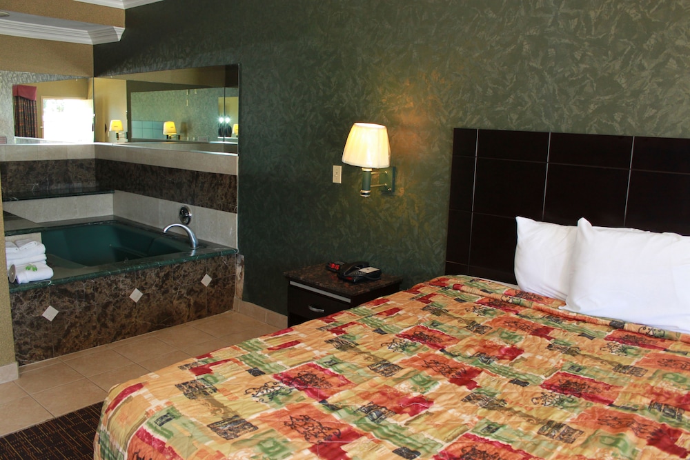 Crystal Inn Suites & Spas - photo 15