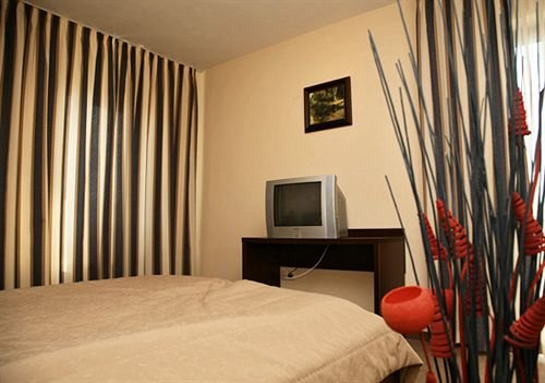 Hotel Time Out — Sandanski — photo 2