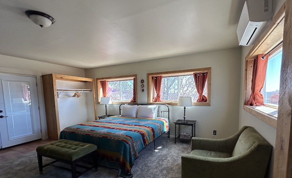 The Rim Rock Inn - photo 40