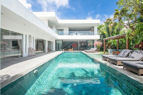 5BR Marvel 200m to Finns Beach Club Delight — 4-Star Luxury Hotel in Canggu, Indonesia