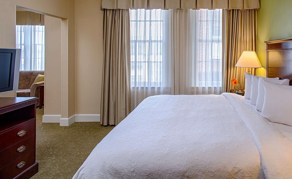 Hampton Inn & Suites Birmingham Downtown Tutwiler - photo 18