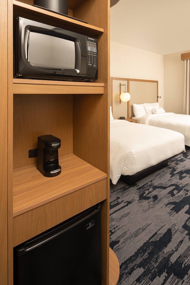 Fairfield Inn & Suites by Marriott Stony Creek - photo 8