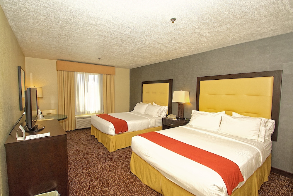 Holiday Inn Express & Suites Ogden by IHG - photo 9