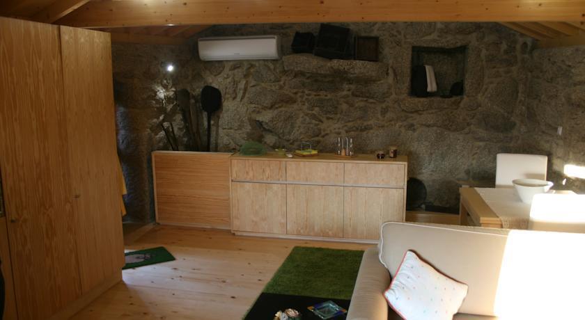 Casa do Castanheiro Eido do Pomar — 4-Star Luxury Hotel in Arcos De Valdevez, Portugal