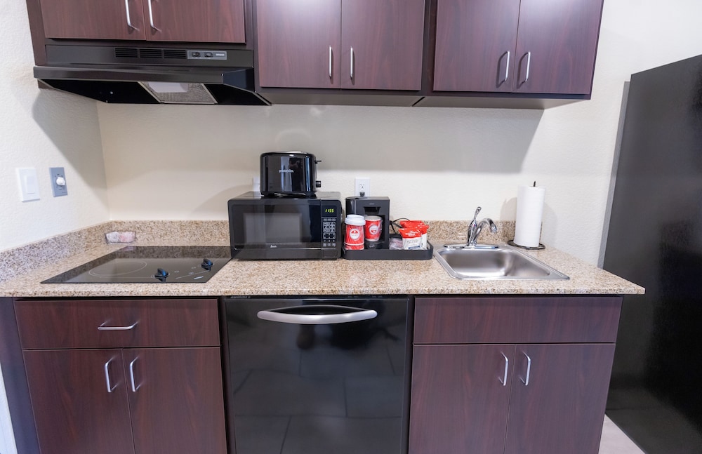 Cobblestone Inn & Suites Winters - photo 28