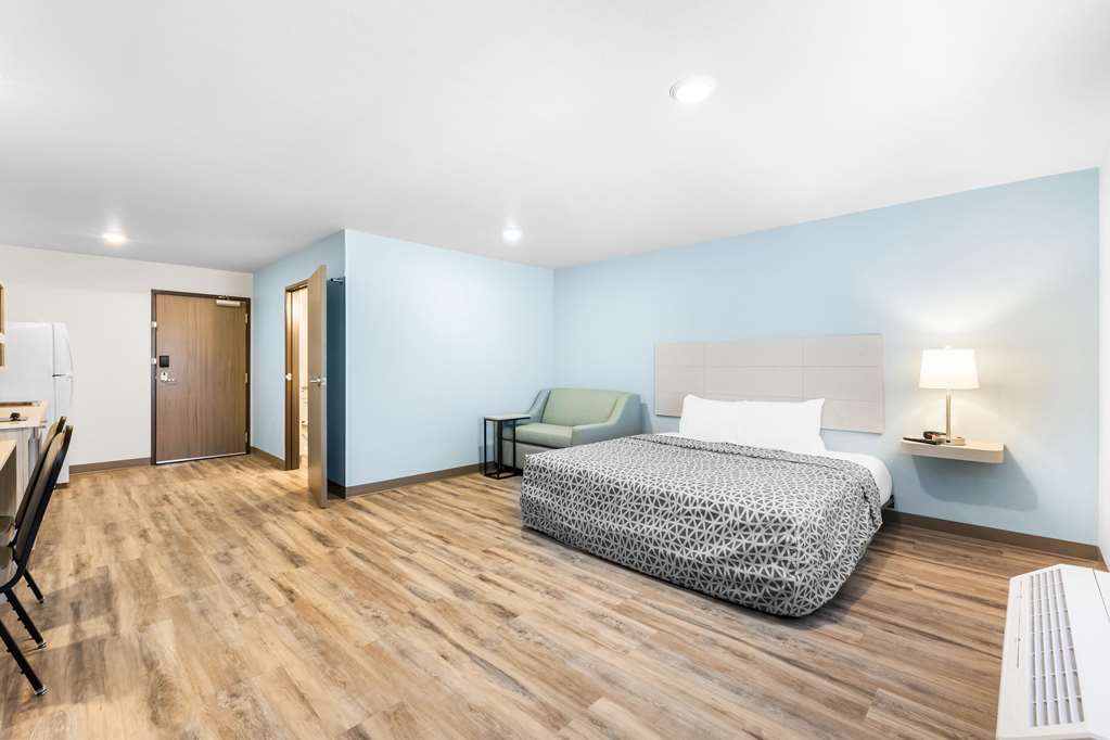 Woodspring Suites Bluffdale Salt Lake City - photo 12