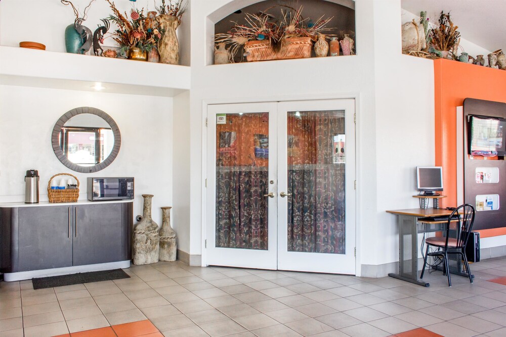 Apache Inn - photo 3