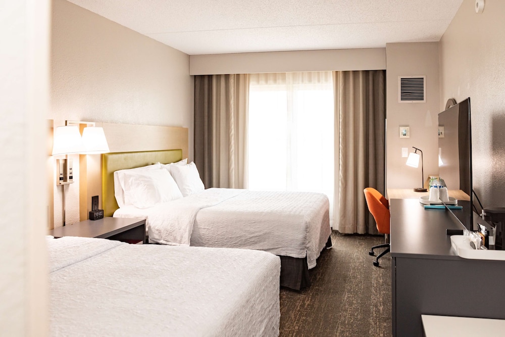 Hampton Inn & Suites Newark Airport Elizabeth - photo 27