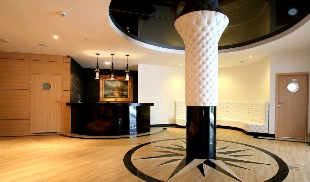 Hotel Czarna Perła in Pruszcz Gdanski, Poland