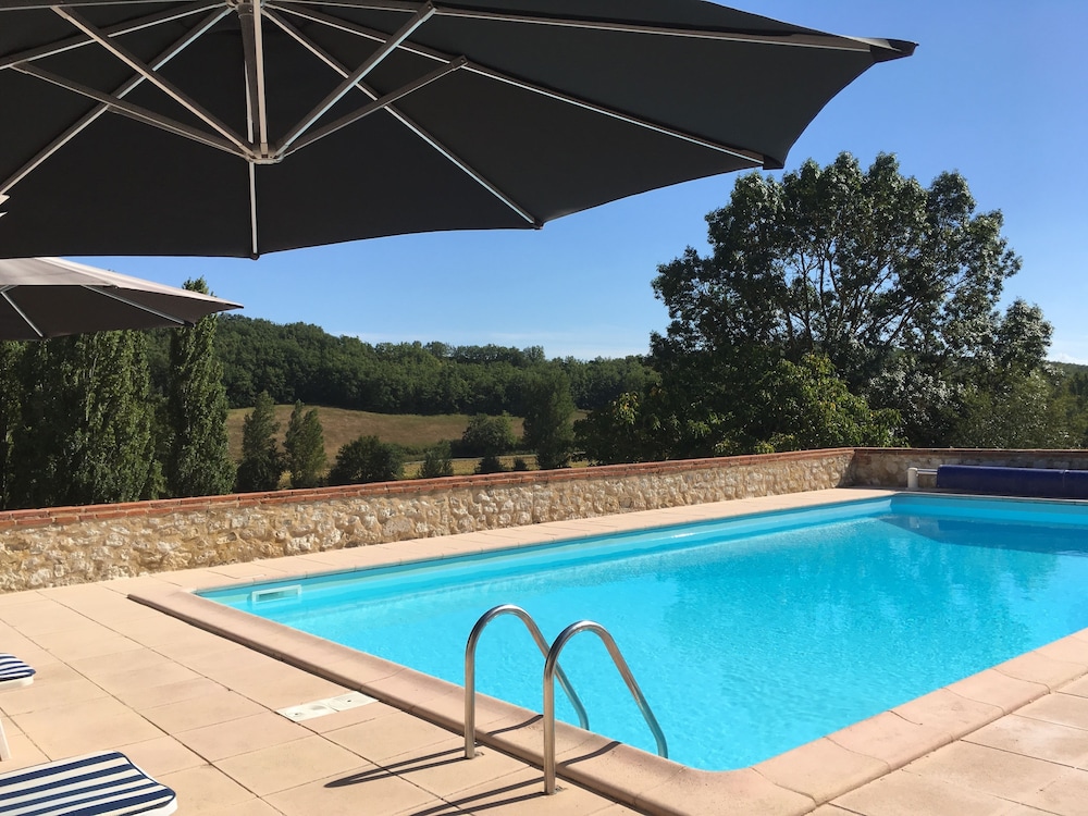 Le Farat — 4-Star Luxury Hotel in Auvillar, France