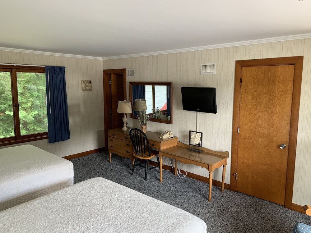 Towne Lyne Motel - photo 32