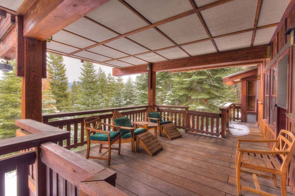 Luxury Northstar Palace w Hot Tub & Games - photo 36