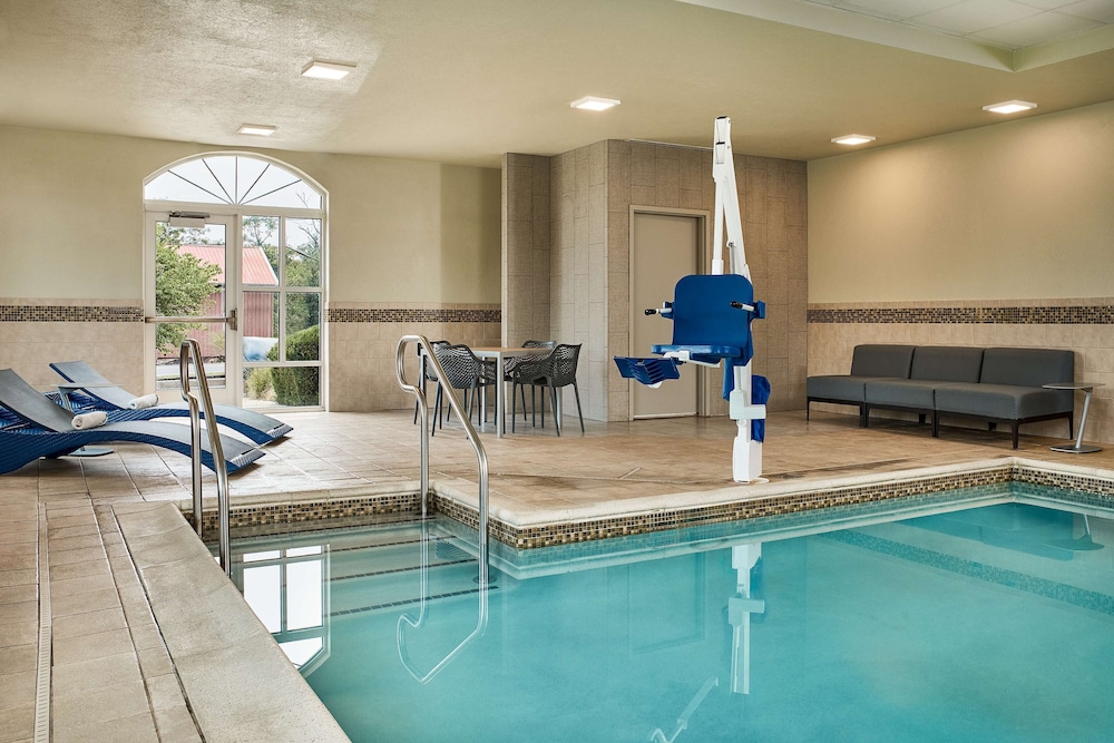 Hampton Inn & Suites Hershey Near The Park - photo 29