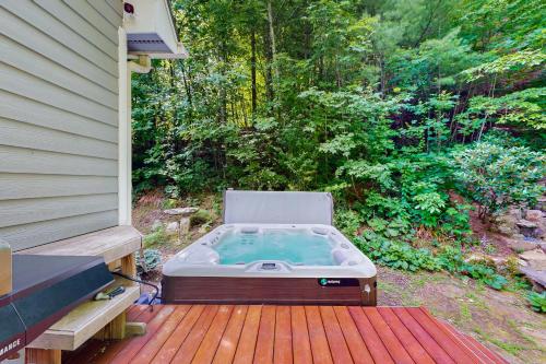 Heartwood Manor in Asheville, United States