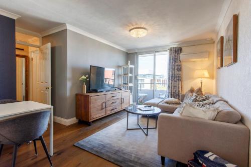 Central Hidden Gem Fremantle Apartment — 4-Star Luxury Hotel in Fremantle, Australia