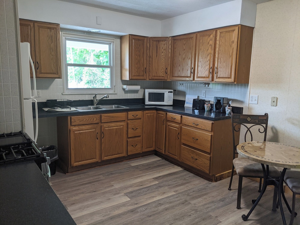 Riverboat Inn and Suites - photo 12