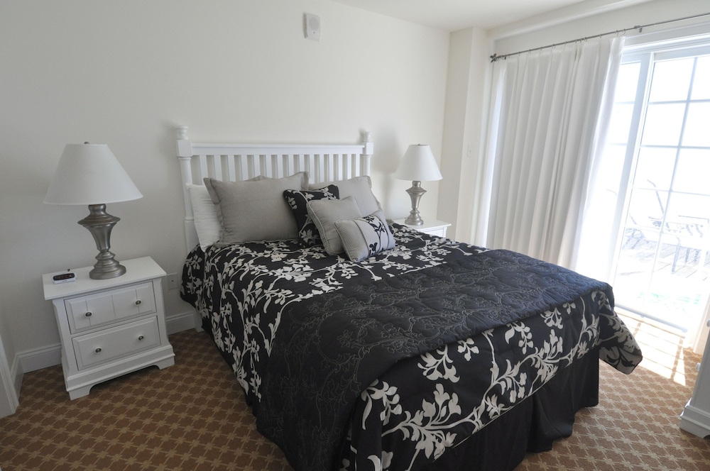 The Flanders Hotel - photo 9