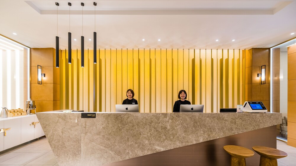 Atour Hotel Lotus Palace of Tang Dynasty Xian — 4-Star Luxury Hotel in Xi'an, People's Republic of China