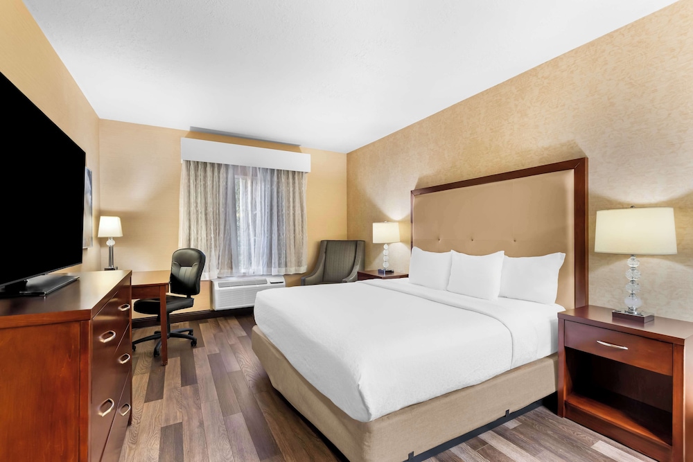 Best Western Plus Abbey Inn - photo 16