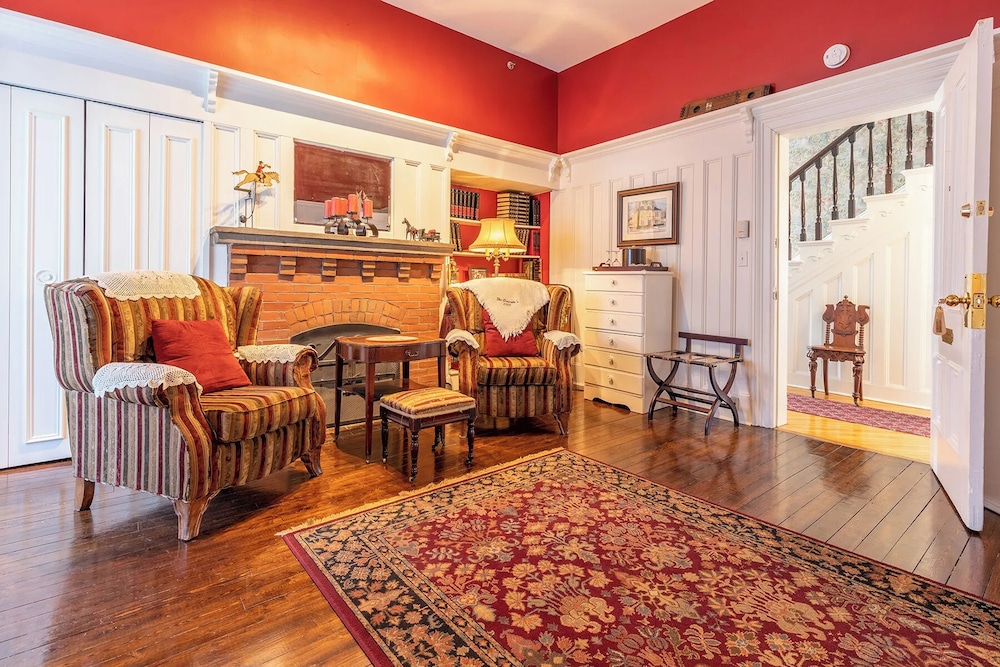 Fitzroy Hall — 4-Star Luxury Hotel in Charlottetown, Canada