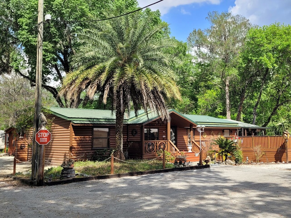 Riverside Lodge Resort - photo 16