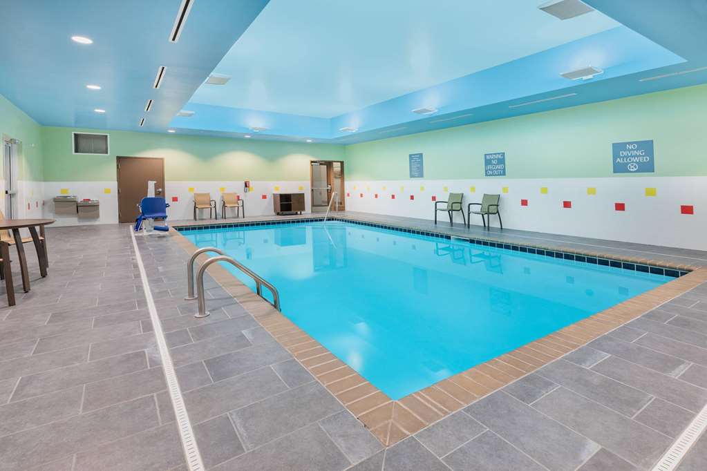 La Quinta Inn & Suites by Wyndham Jackson Cape Girardeau - photo 11