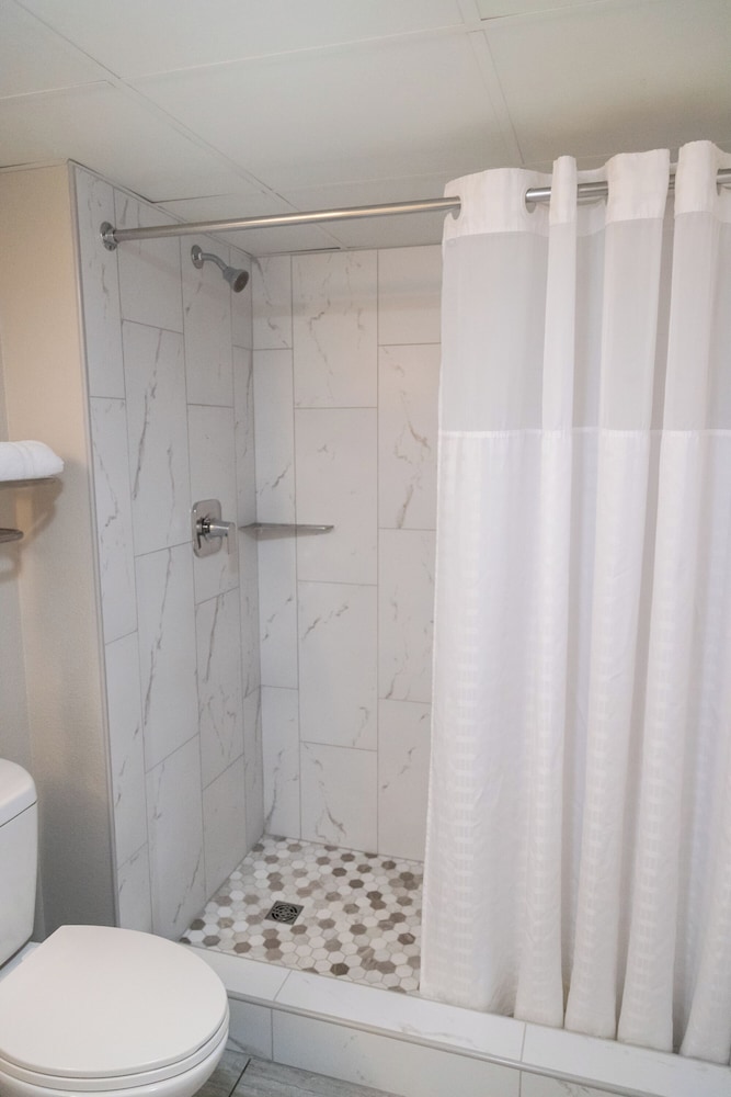 Twin Mountain Inn & Suites - photo 51