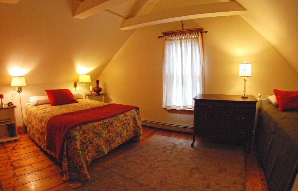 Hyde Away Inn - photo 26