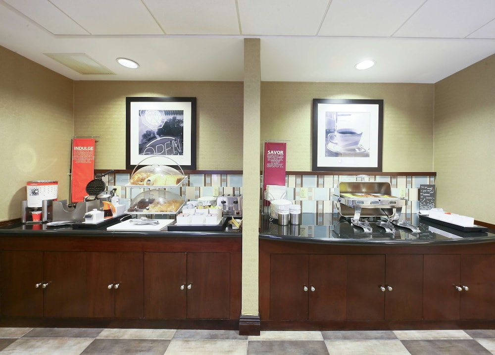 Hampton Inn North Brunswick New Brunswick - photo 30