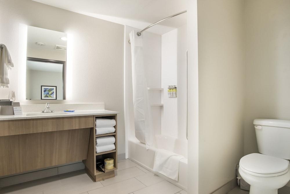 Holiday Inn Express & Suites Tulsa East Catoosa by IHG - photo 23