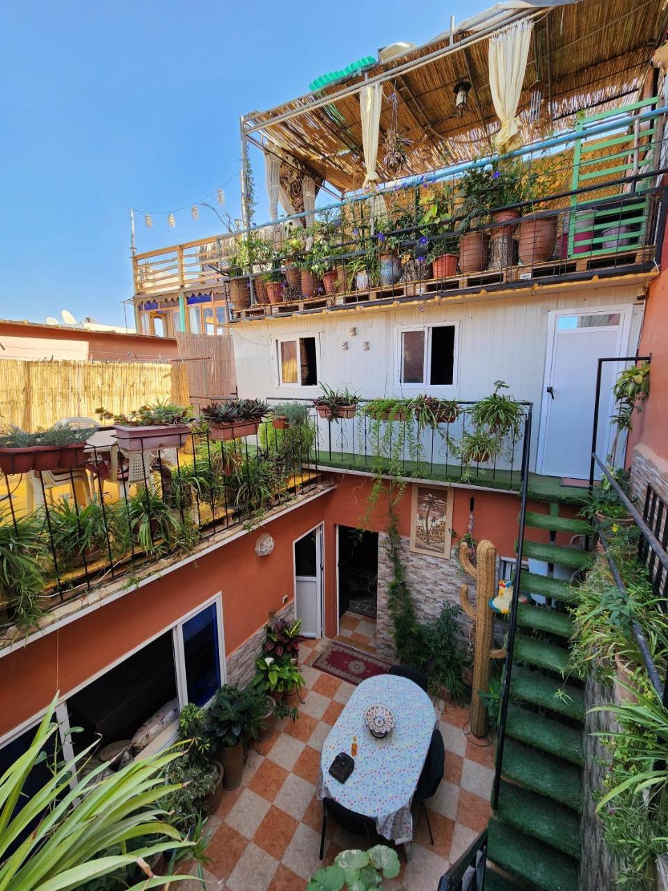 Quadra Sphere Comfortable 4 Bed Shared Room - last minute hotel in Unknown City