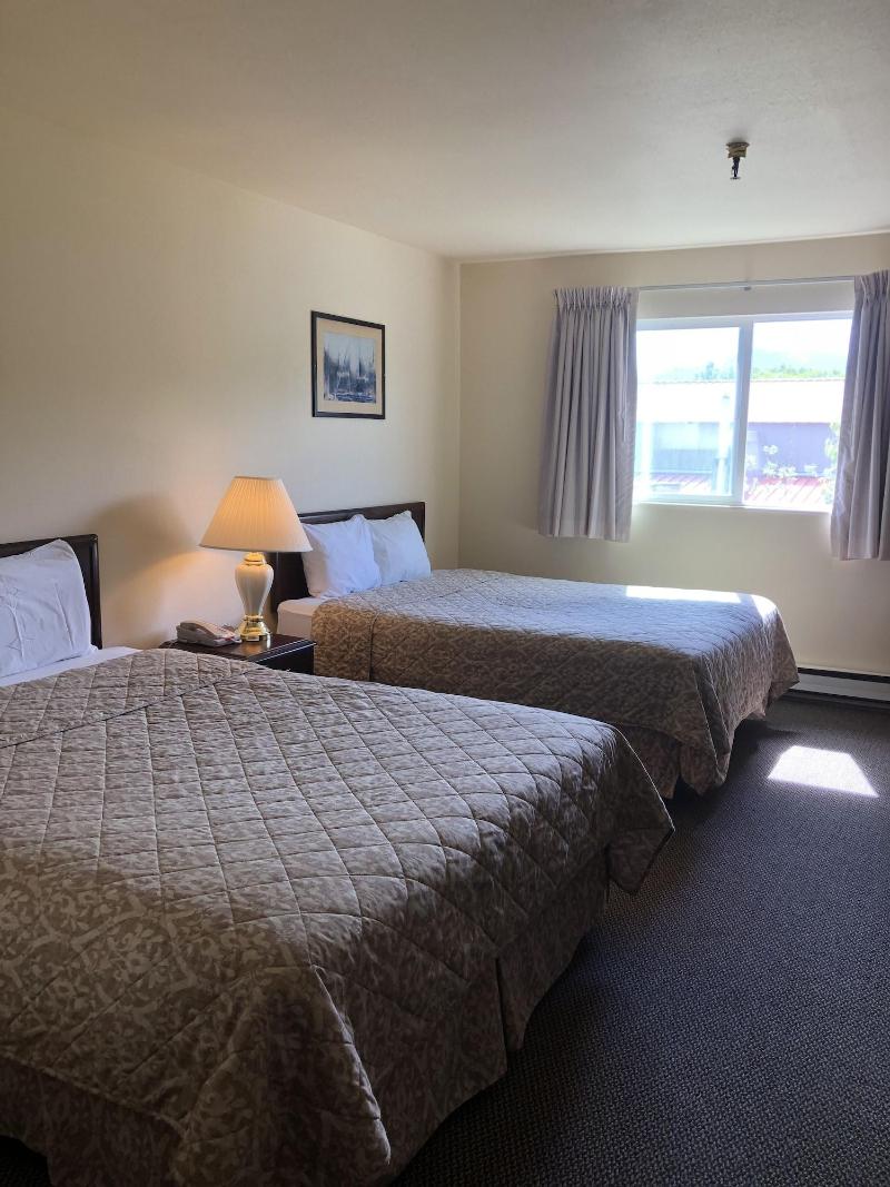 Glacier Hotel — Valdez — photo 2