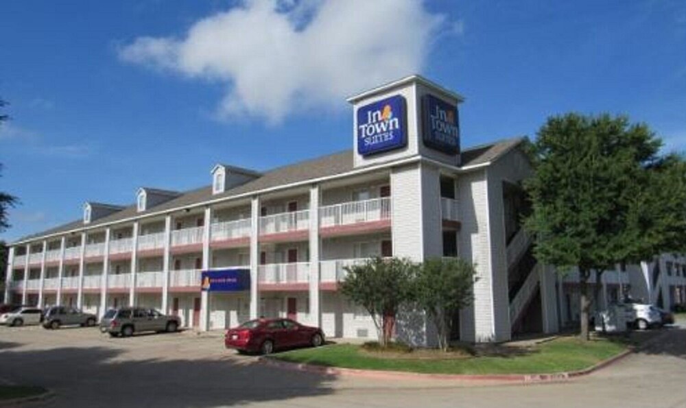 InTown Suites Extended Stay Arlington TX South - photo 23