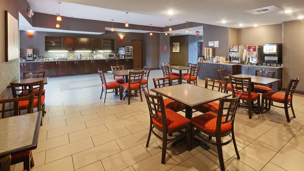 Best Western Plus Austin Airport Inn & Suites - photo 4